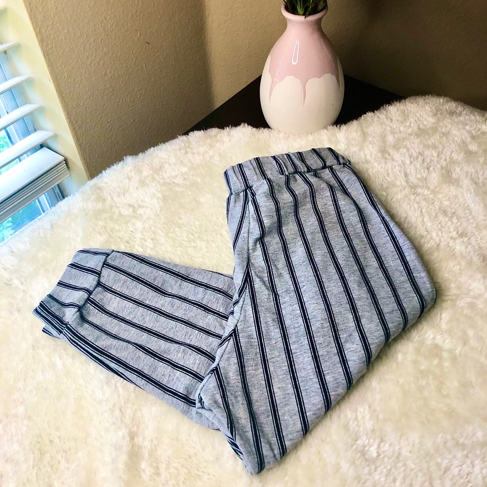 Uniqlo ✨ cropped pants